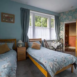 https://the-new-crown-inn.tophotelsbath.com